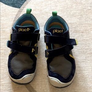 Gently worn - Plae Ty Suede/Nylon kids shoes